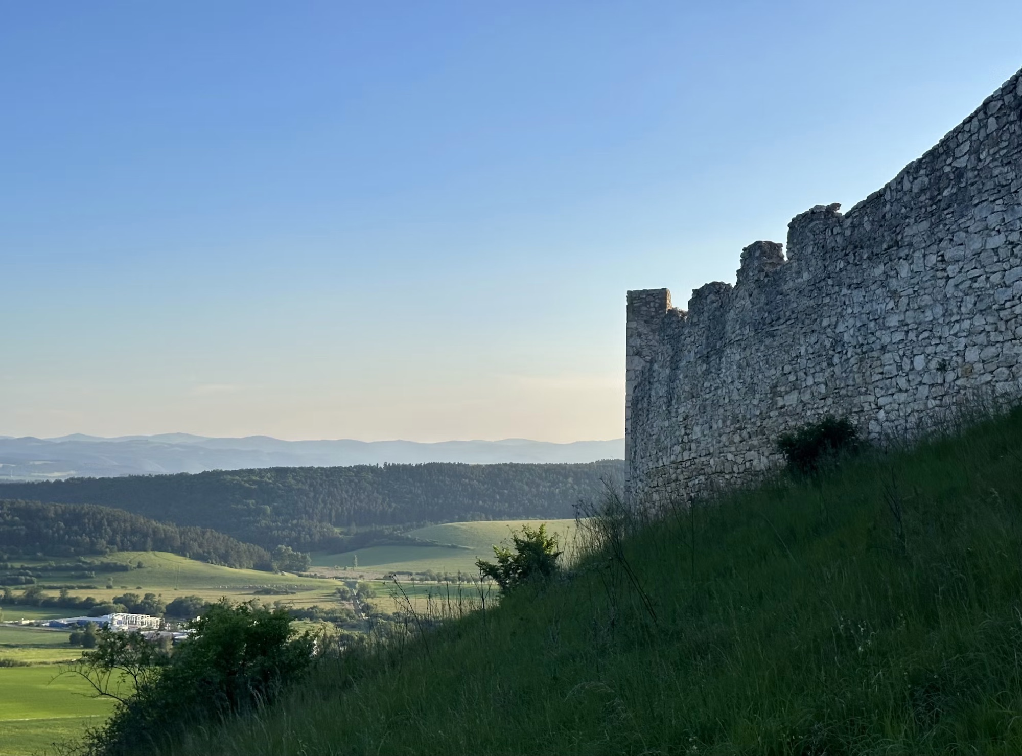 Výhľad z hradieb